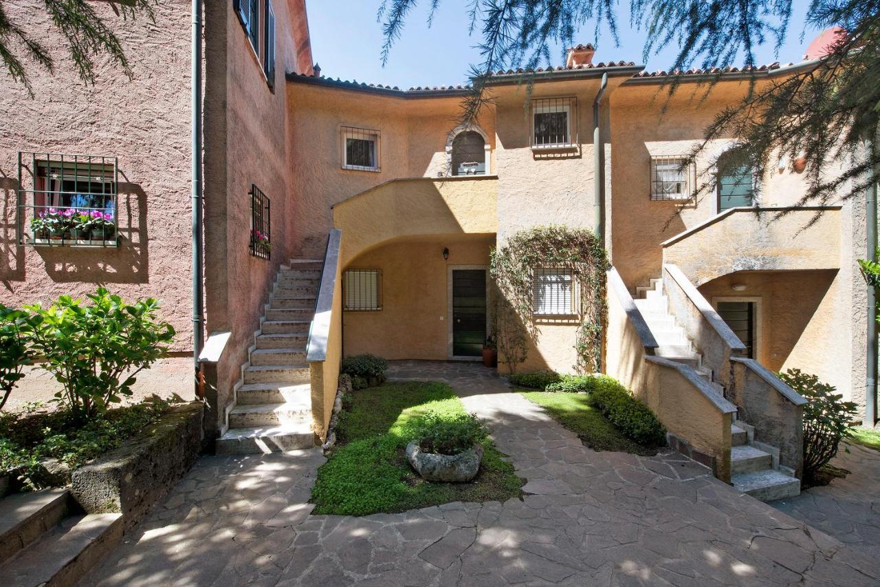 Residence I Prati Di Giussana Lierna Exterior foto